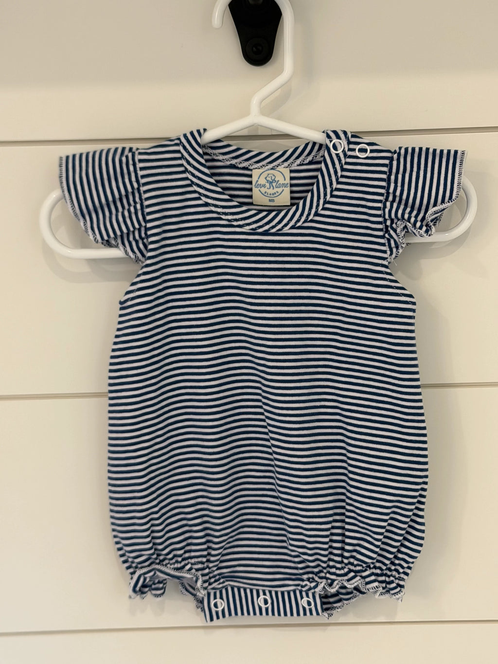 Flutter Sleeve Stripe Bubble