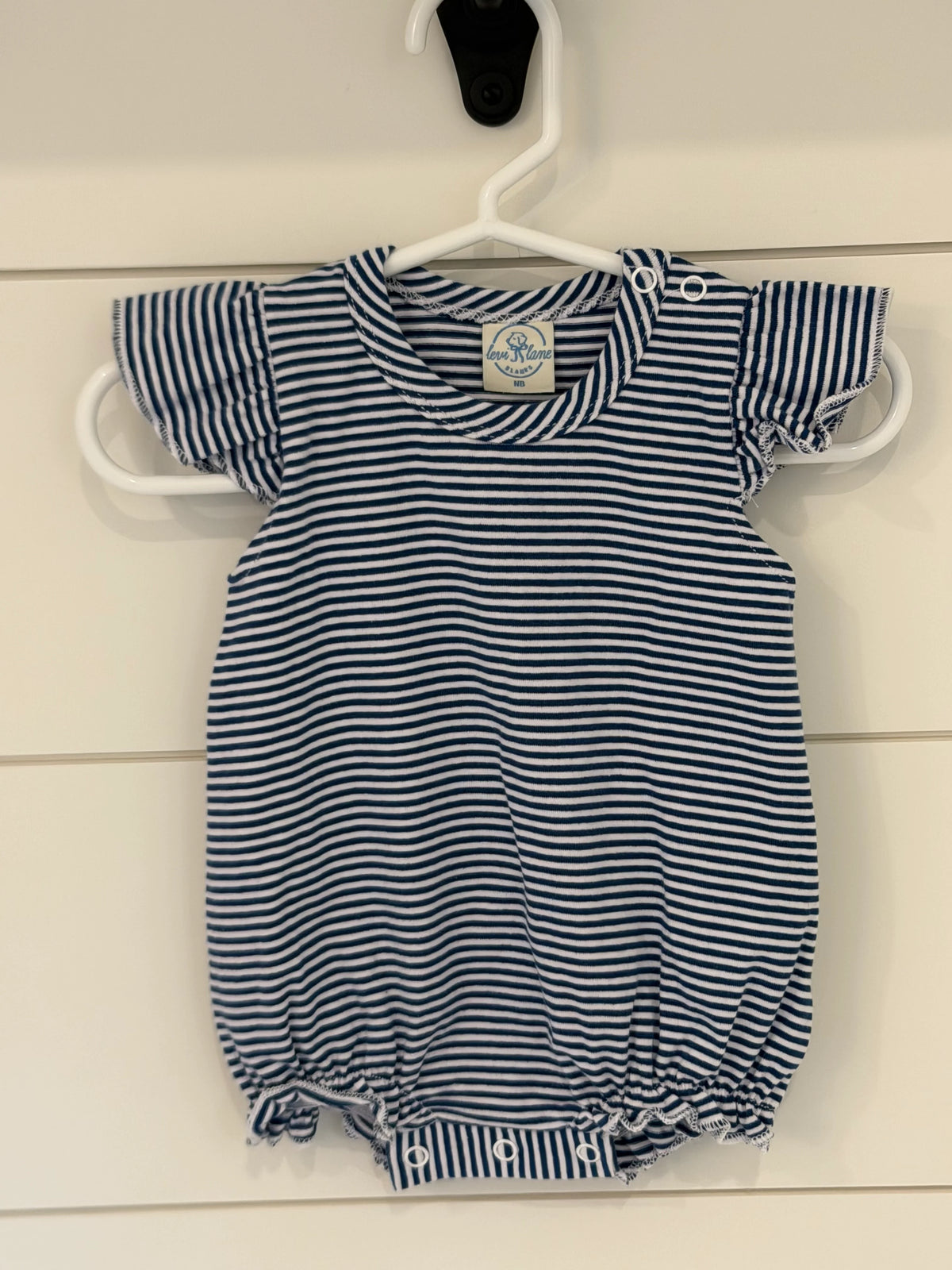 Flutter Sleeve Stripe Bubble